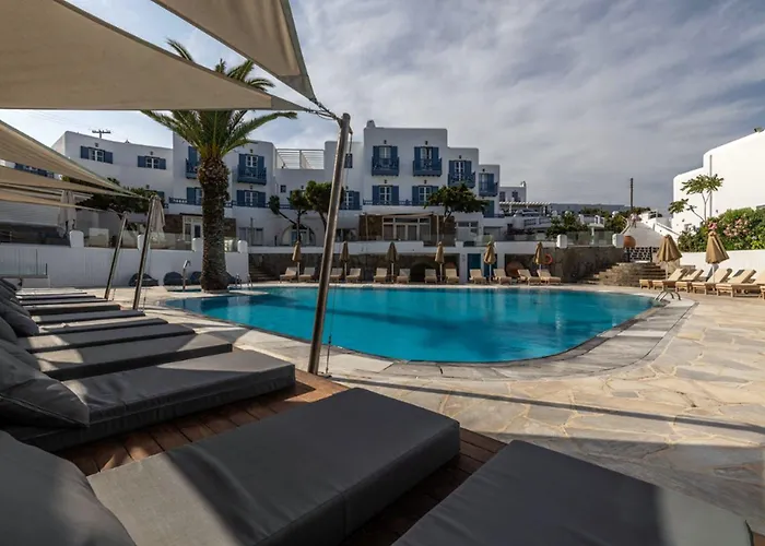 海神套房酒店 4*